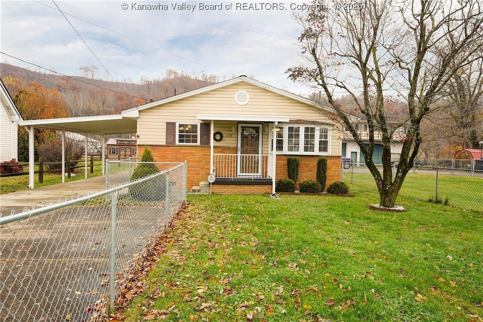 1239 Main Ave, Nitro, WV 25143 - photo 1