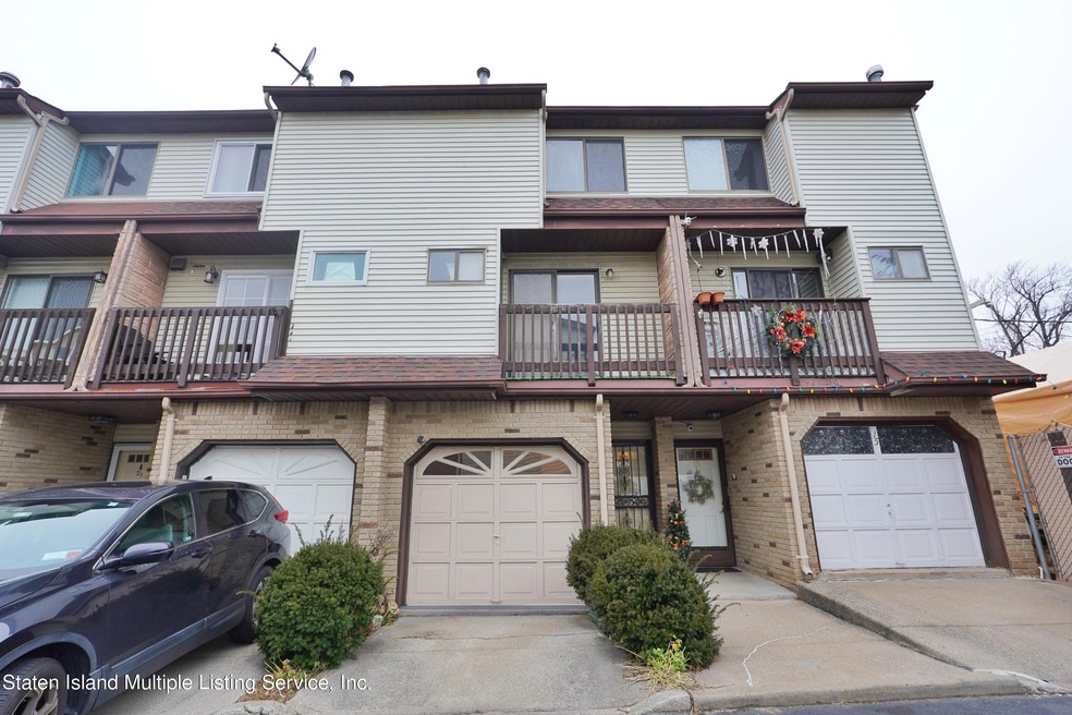 17 Eric Ln, Staten Island, NY 10308 - photo 1