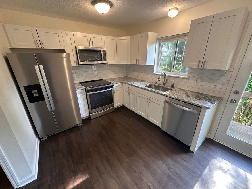 200 Yale St unit 32B, Waterbury, CT 06704 - photo 1