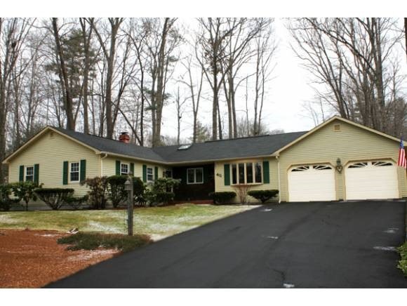 411 Deerpath Ln, Pembroke, NH 03275 - photo 1