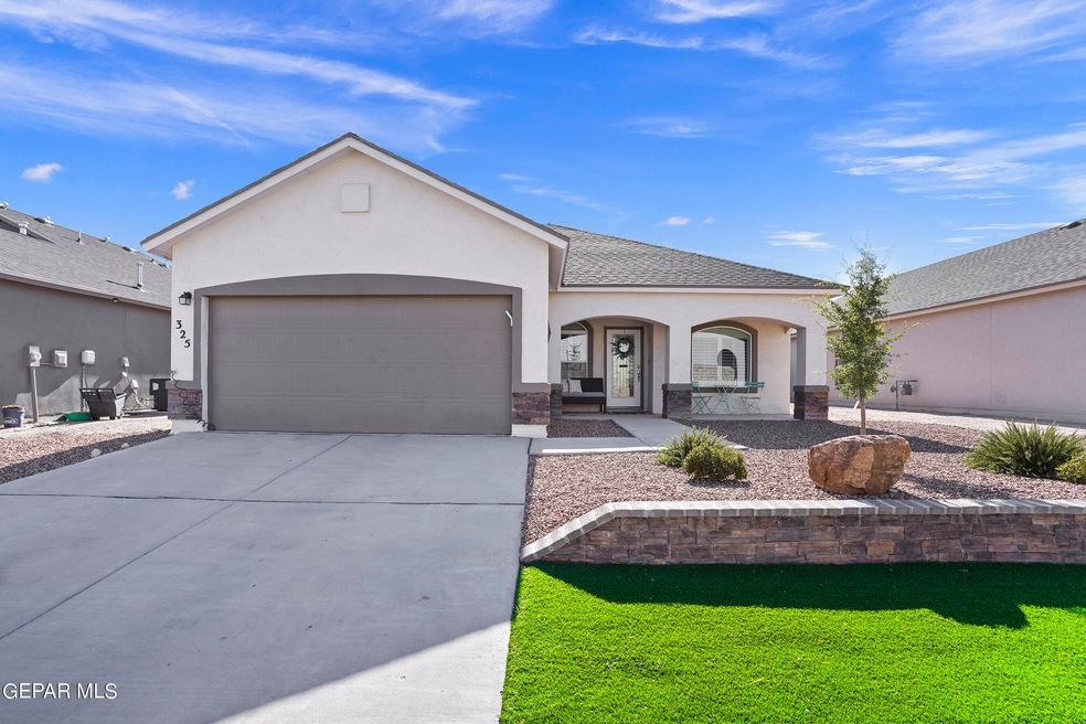 325 Samuel Vista St, Horizon City, TX 79928 - photo 1