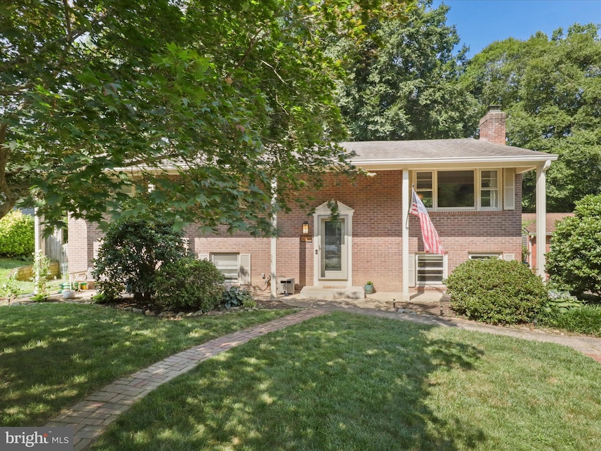 6206 Erman Ct, Burke, VA 22015 - photo 1