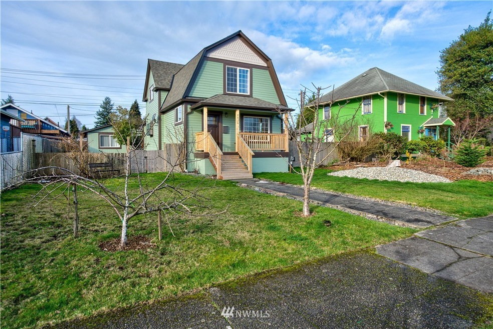2414 Maple St, Everett, WA 98201 - photo 1