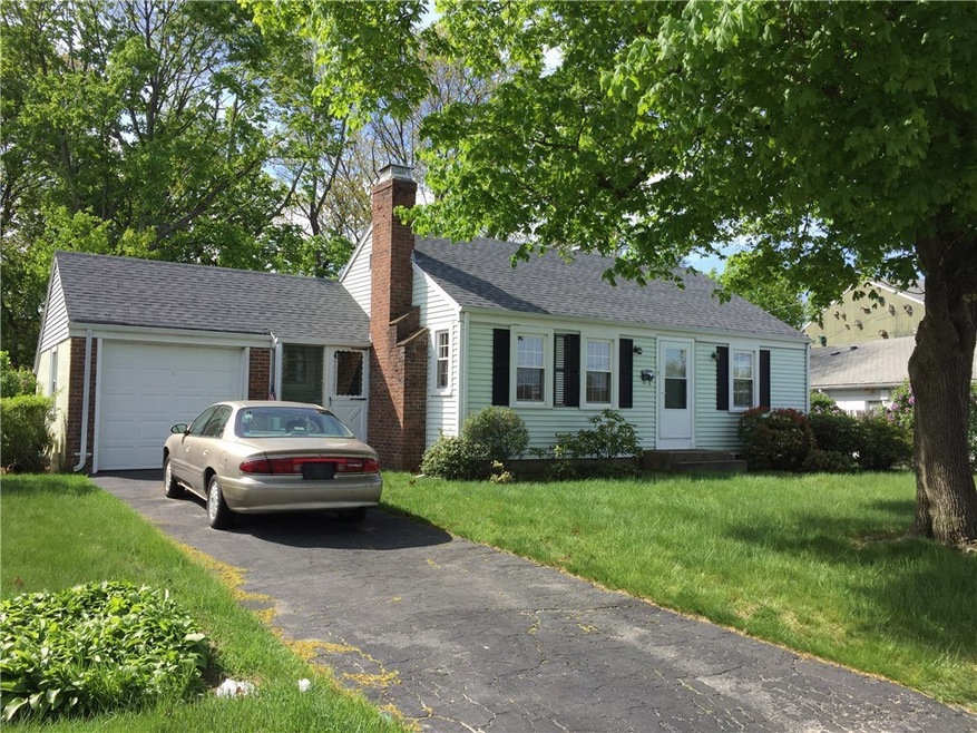 19 Oak Hill Dr, Cranston, RI 02920 - photo 1