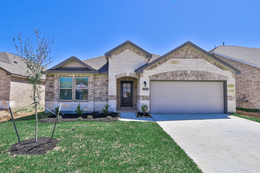 5321 Cascade Ct, Alvin, TX 77511 - photo 1