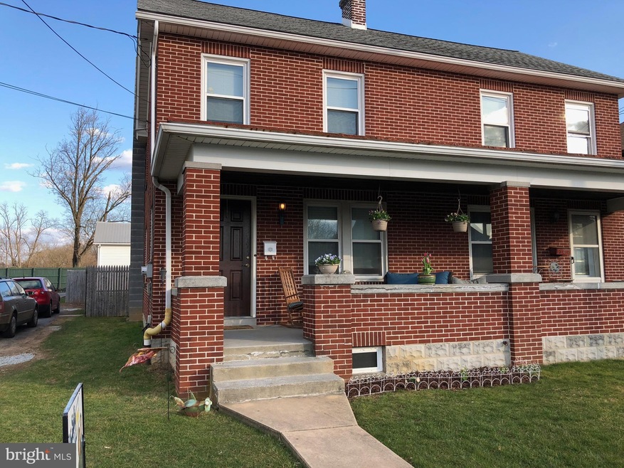 366 E Derry Rd, Hershey, PA 17033 - photo 1