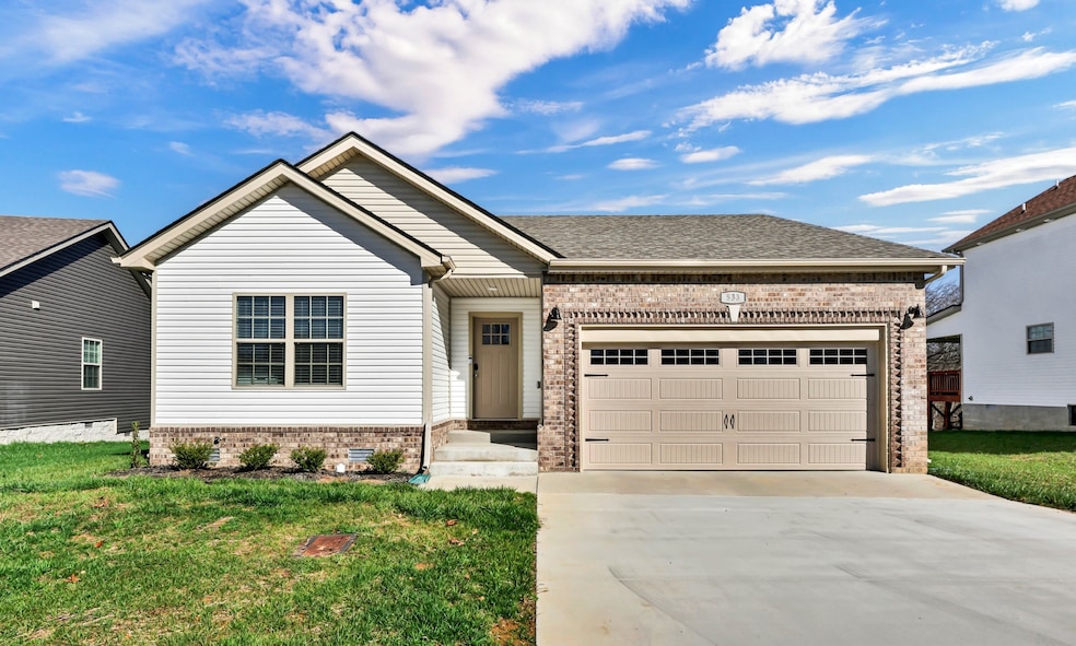 533 Lucky Ln, Clarksville, TN 37042 - photo 1