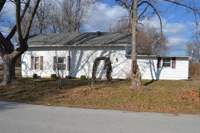 208 W Olive St, Raymore, MO 64083 - photo 1