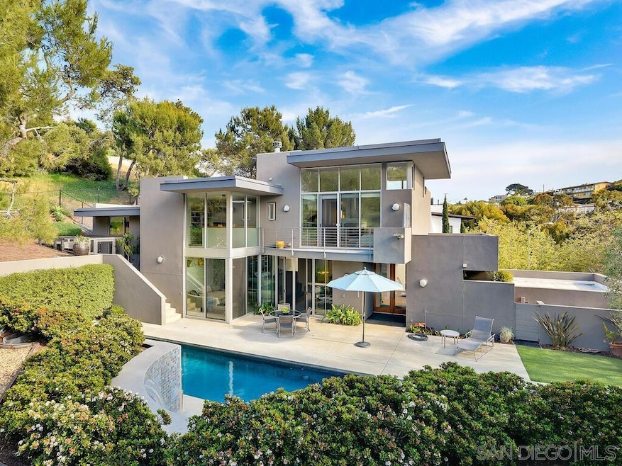 Sold $2,495,000 • Co-Listing Agent