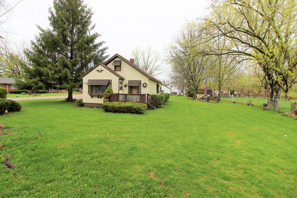 1816 W Jolly Rd, Lansing, MI 48910 - photo 1