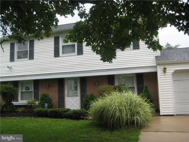 64 Pembrook Ln, Willingboro, NJ 08046 - photo 1