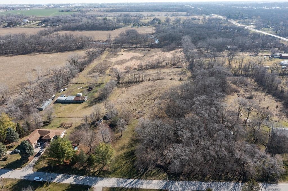 4763 NE 33rd Ct, Des Moines, IA 50317 - photo 1