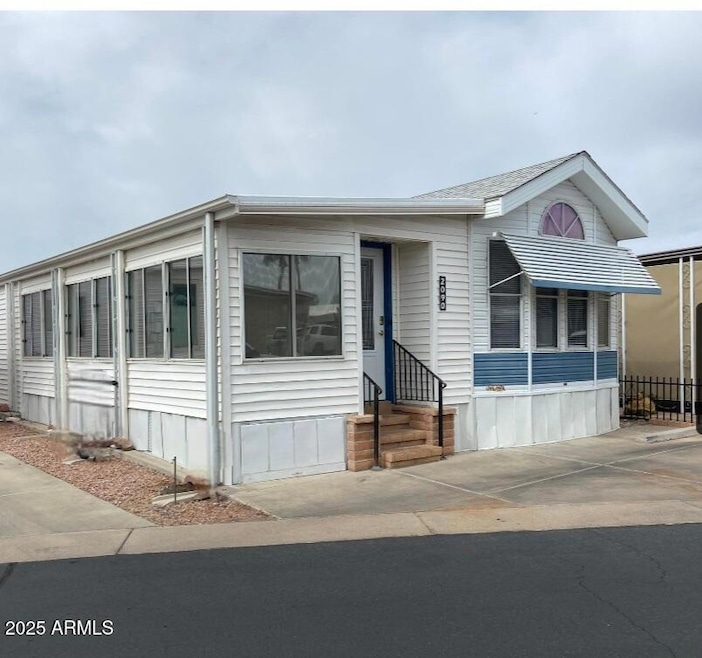 2090 S Cherokee Ave, Apache Junction, AZ 85119 - photo 1