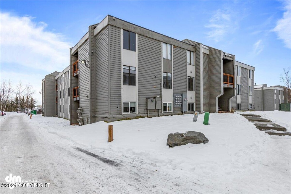 02-Front Exterior_IMG_6474_SSW-2