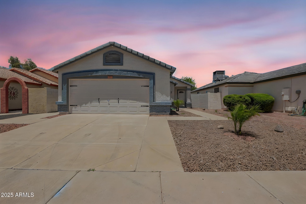 01-Zachary - Day To Dusk - Dusk - 0