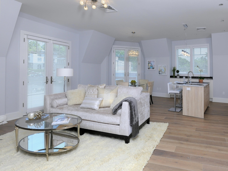 415 Greenwich Ave unit B, Greenwich, CT 06830 - photo 1