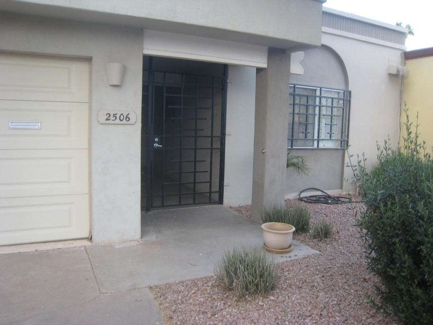 2506 E Osborn