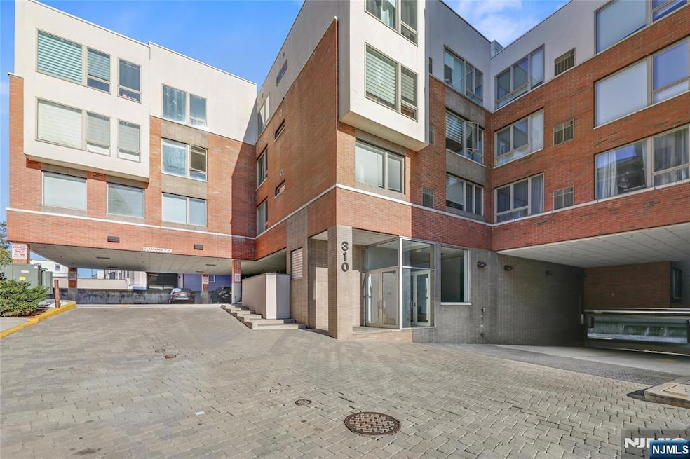 For Rent $2,250/month • Co-Listing Agent