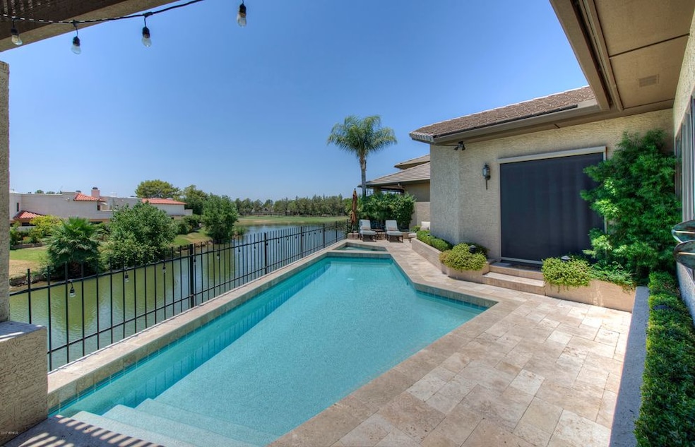 024_Pool Side