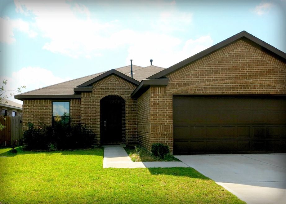 5209 La Rocco Way, Alvin, TX 77511 - photo 1