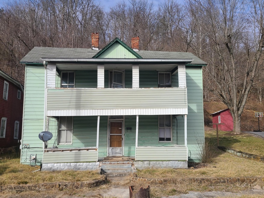 221 E Main St, Ronceverte, WV 24970 MLS 23113