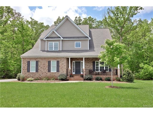 Stunning Custom Built Home! Better than new constr