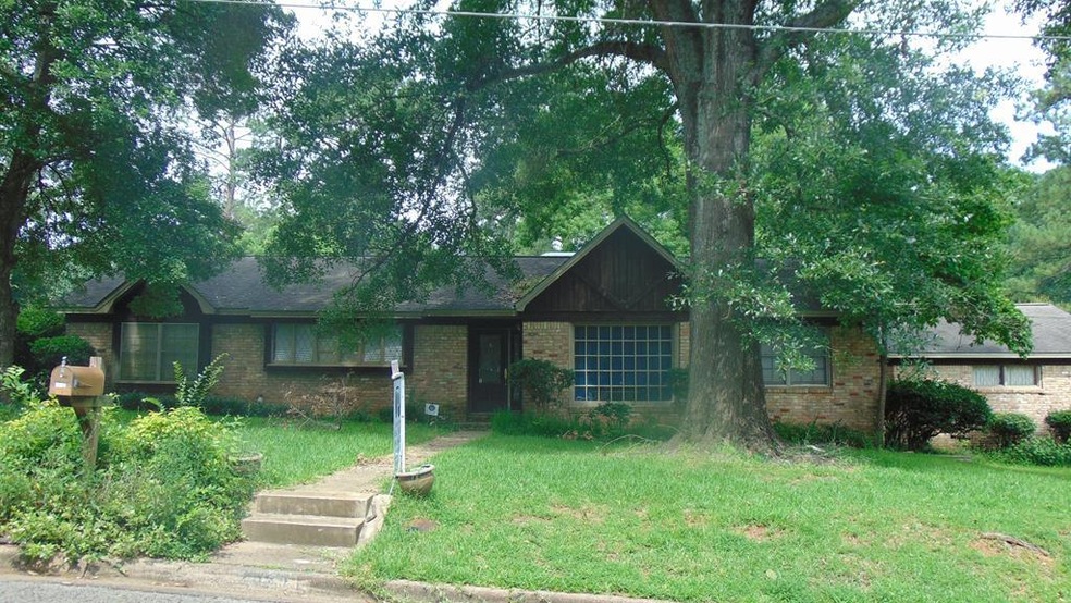 2524 Shirley St, Nacogdoches, TX 75964 - photo 1