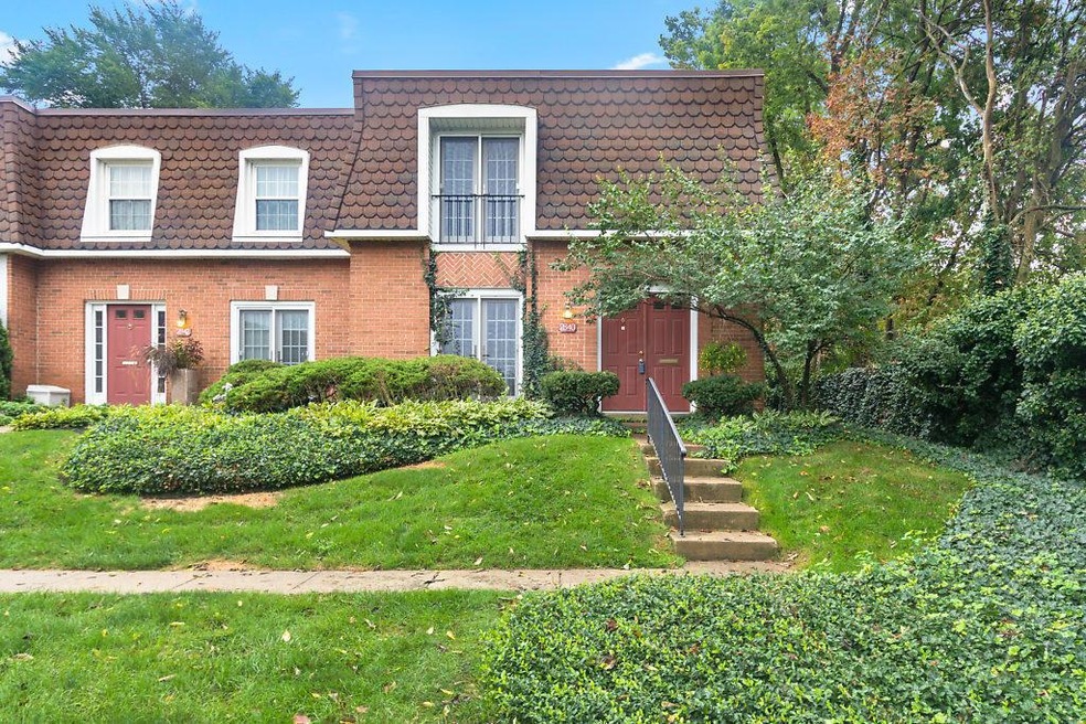 2840 CHATEAU CIR S-3-SMALL