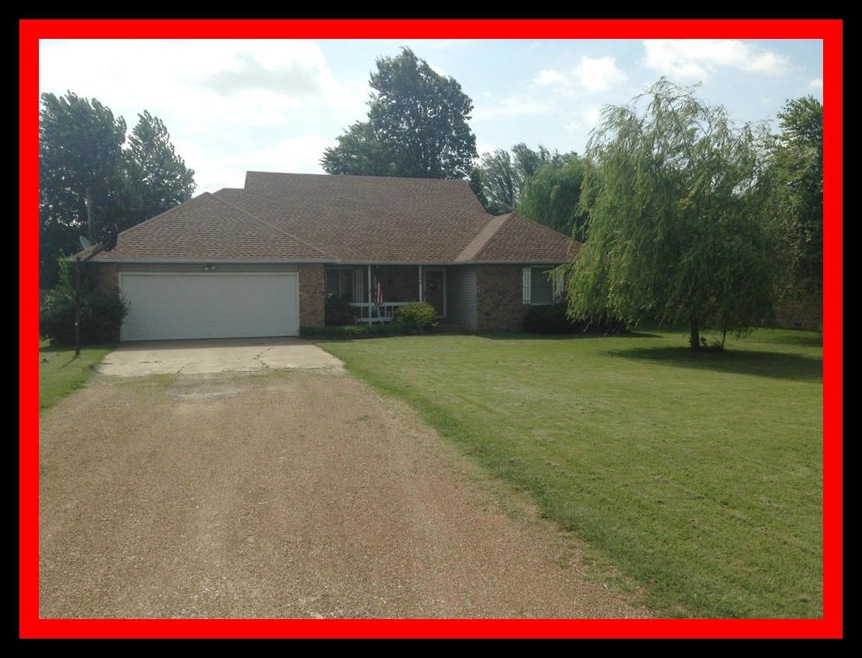 246 S Killingsworth Ave, Bolivar, MO 65613 - photo 1