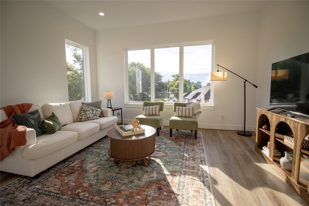 3824 Fulton St unit 102, Houston, TX 77009 - photo 1