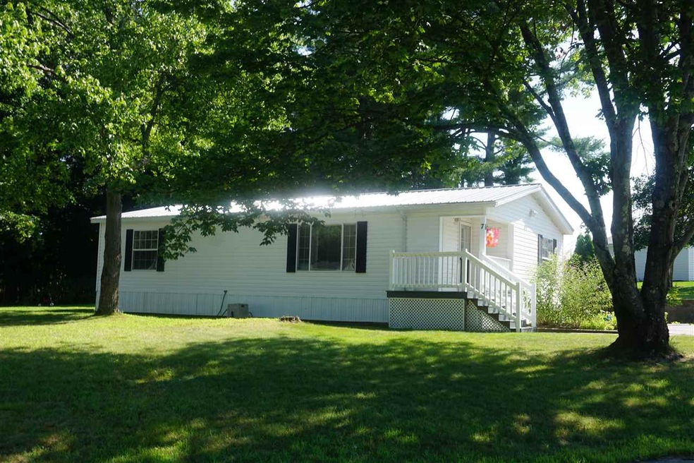 7 Brenda St, Nashua, NH 03062 - photo 1