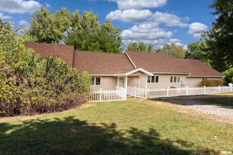 350 Oak Grove Rd, Makanda, IL 62958 - photo 1