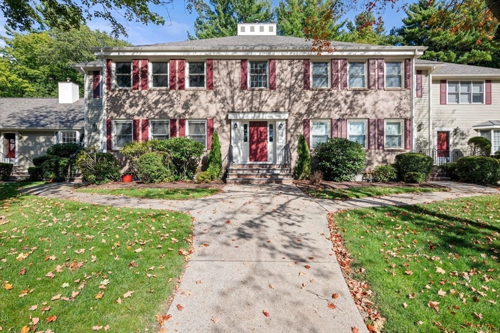 501 Lexington St unit 48, Waltham, MA 02452 - photo 1