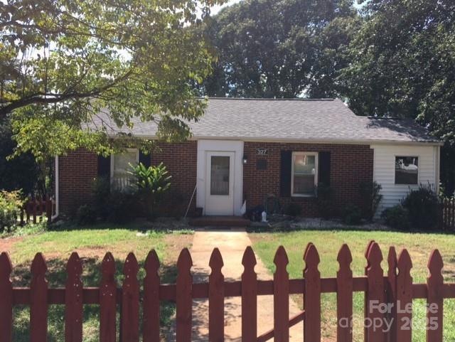 327 Westwood Dr, Statesville, NC 28677 - photo 1