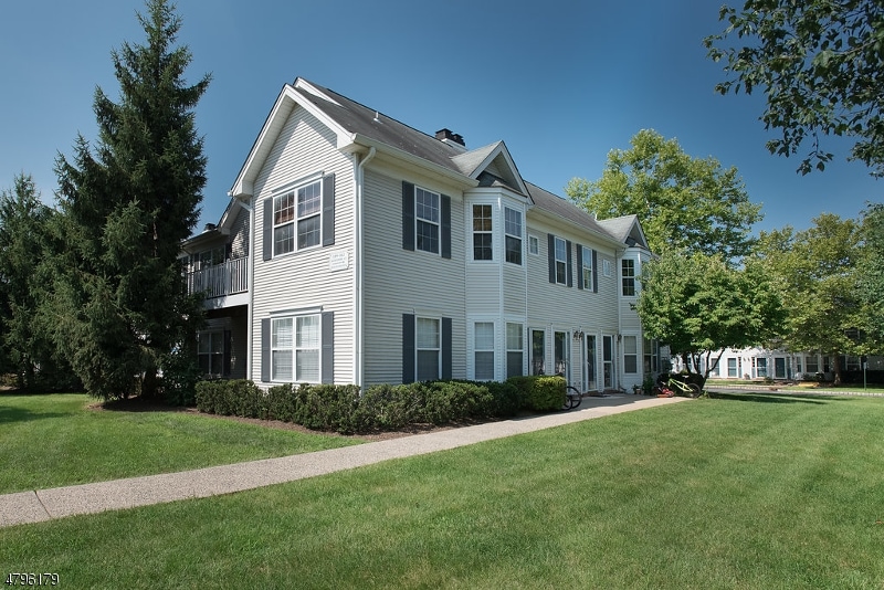 140 Salvatore Ct, Bridgewater, NJ 08807 - photo 1