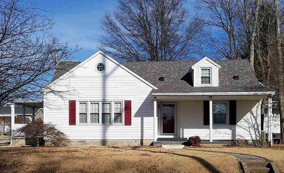 904 E Walnut St, Washington, IN 47501 - photo 1