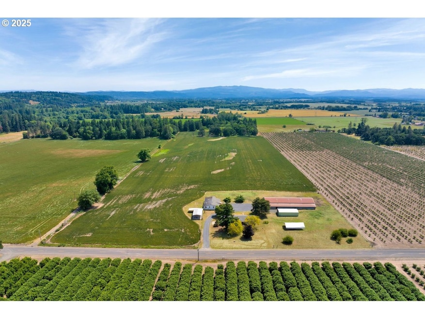 36647 Gilkey Rd, Scio, OR 97374 - photo 1