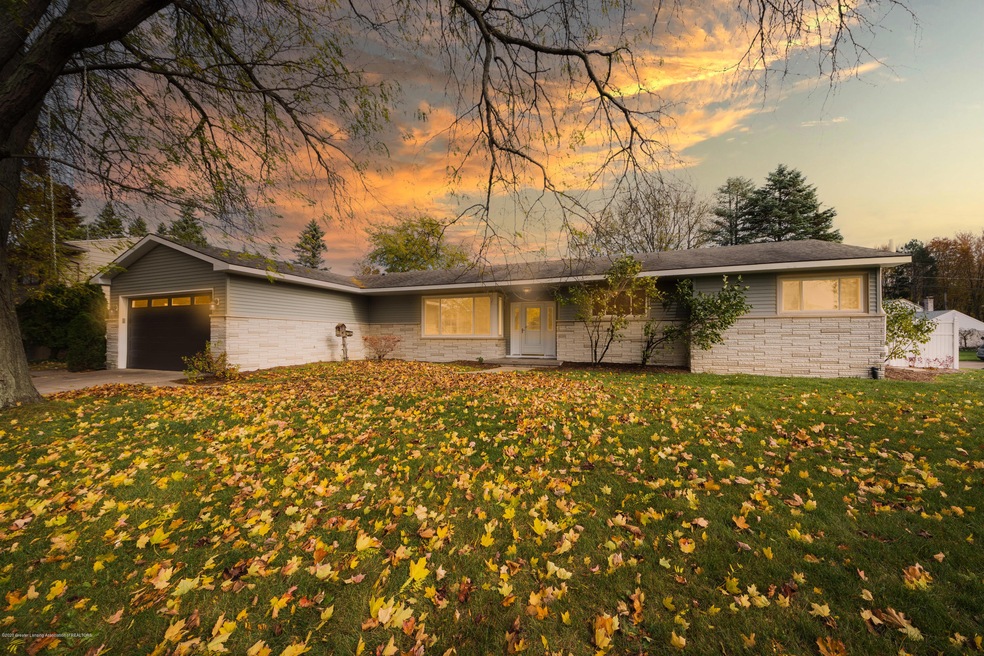 1406 Maycroft Rd, Lansing, MI 48917 - photo 1
