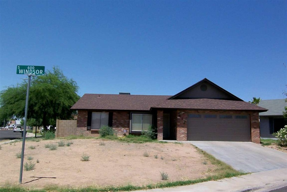 Front Elevation - Corner Lot