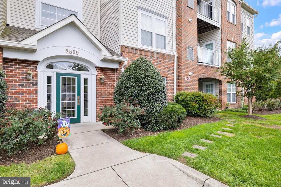 2509 Amber Orchard Ct W unit 203, Odenton, MD 21113 - photo 1