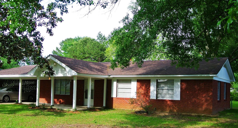 12 Kennon Ave, Laurel, MS 39443 - photo 1