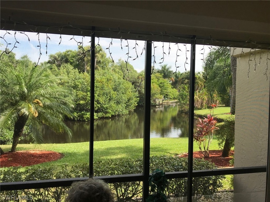 RELAX on your large screened lanai and enjoy natur