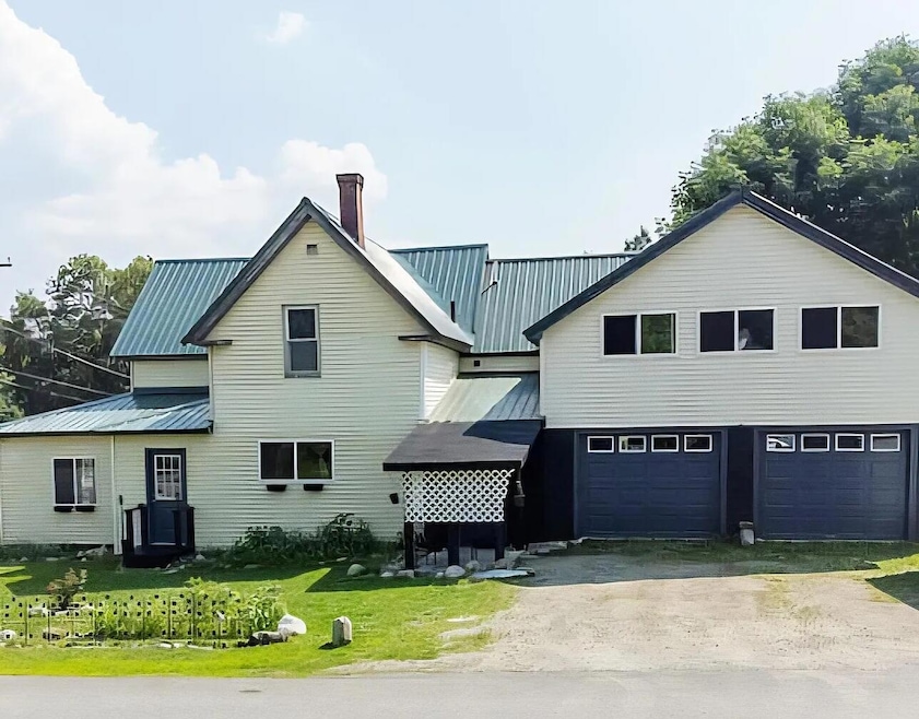 10 Spruce St, East Millinocket, ME 04430 - photo 1