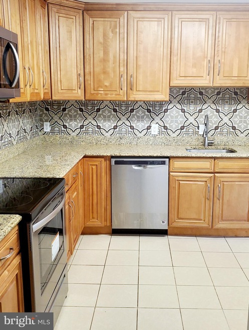 Columbia Towers Condominium unit 410, Silver Spring, MD 20904 - photo 1