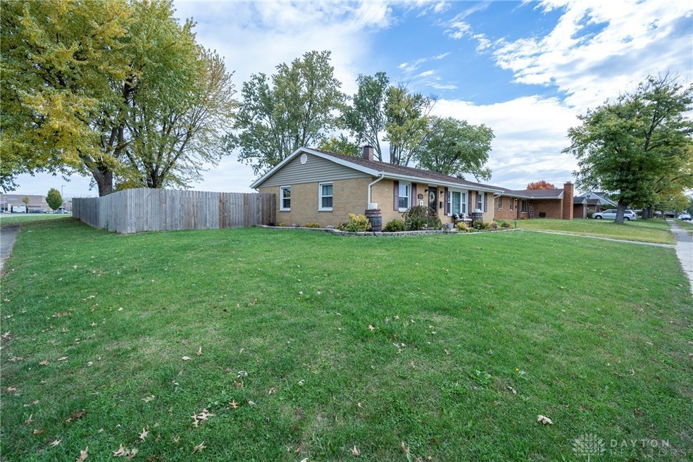 1702 Pueblo Dr, Xenia, OH 45385 - photo 1