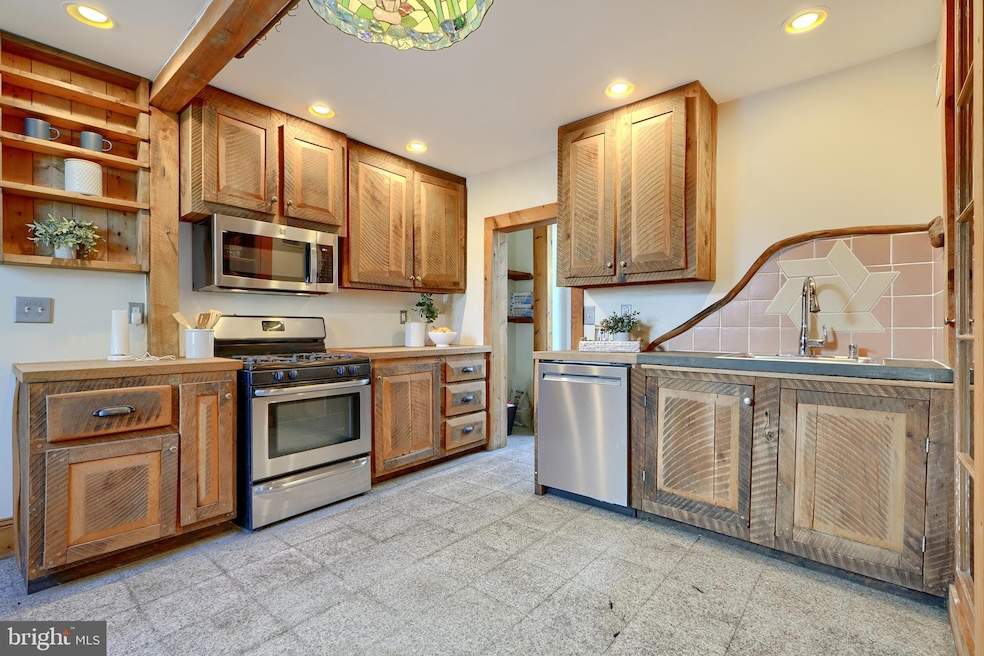 2815 Hamilton Ave, Baltimore, MD 21214 - photo 1