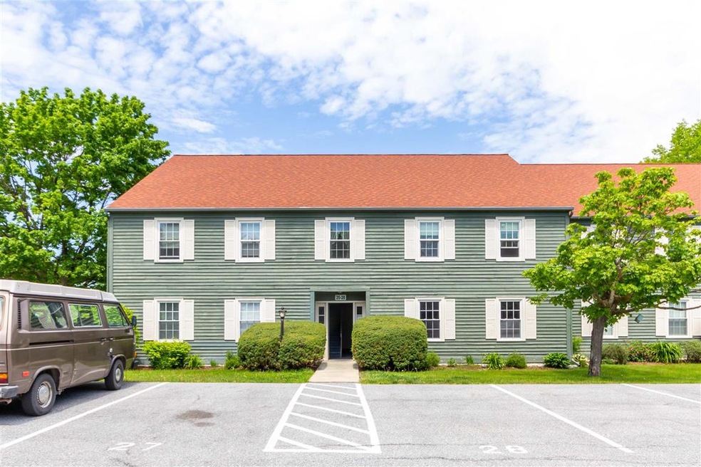 27 Twin Oaks Terrace unit 27, South Burlington, VT 05403 - photo 1