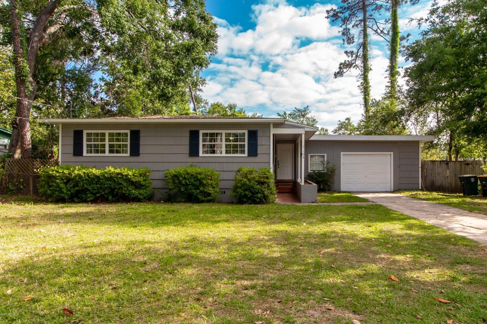 7103 Waikiki Rd, Jacksonville, FL 32216 - photo 1
