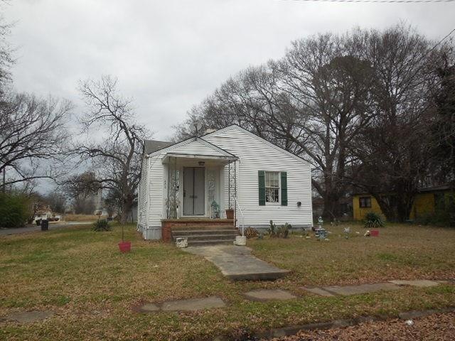 View of front of home with a front yard