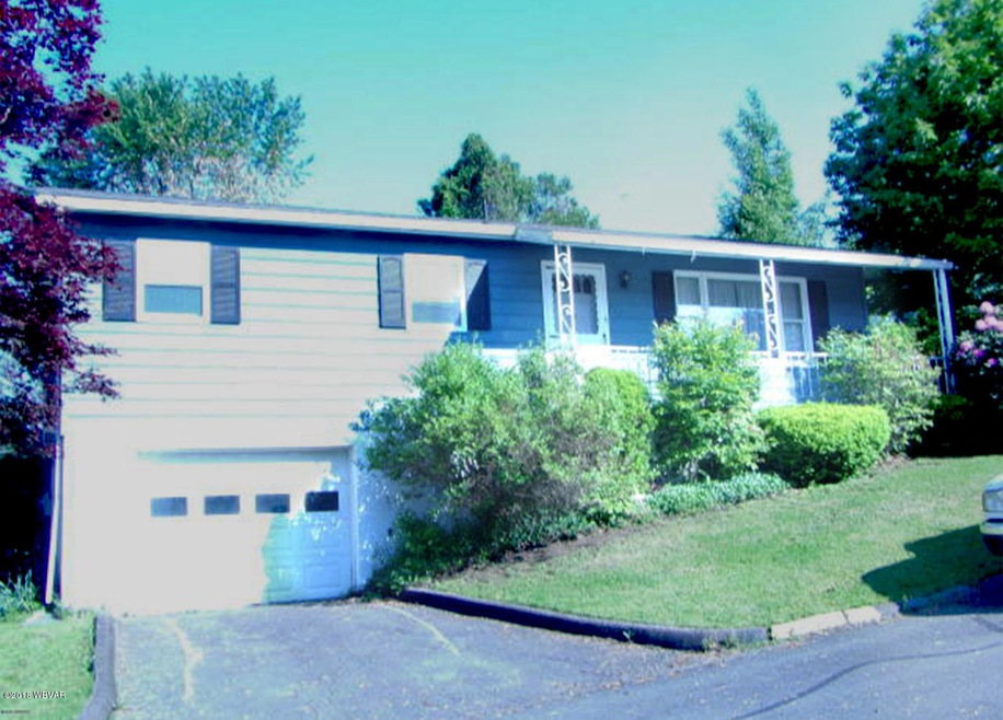 317 James St